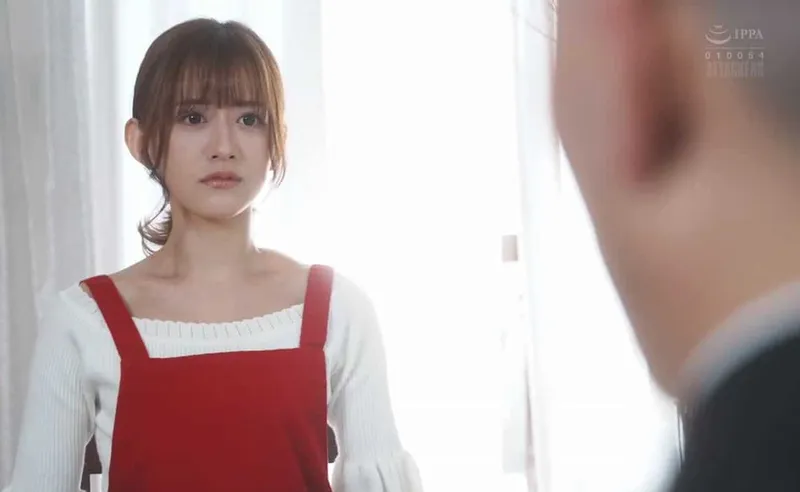 Vợ bán thân chi trả tiền nợ cho gã chồng suốt một năm mà ông xã không hề hay biết