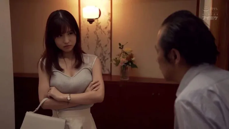 Gừng càng già càng cay, người chồng già đưa vợ trẻ lên đỉnh mỗi ngày