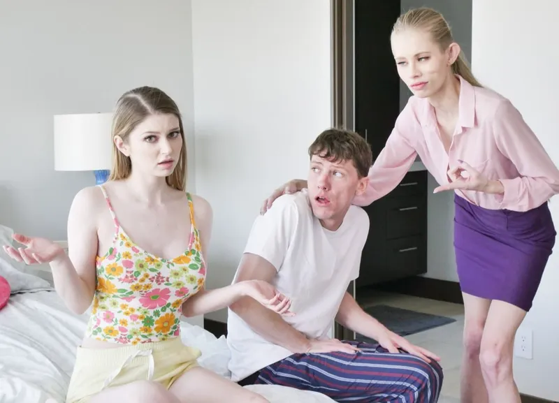 Mẹ kế bắt con gái riêng của chồng phang với cậu con trai